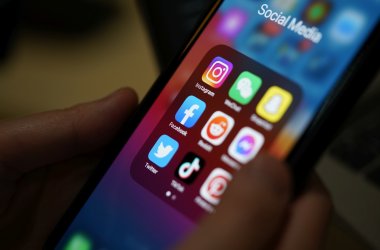 Handy mit mehreren App Icons