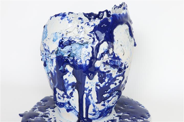 Porzellanfigur in Kobaltblau