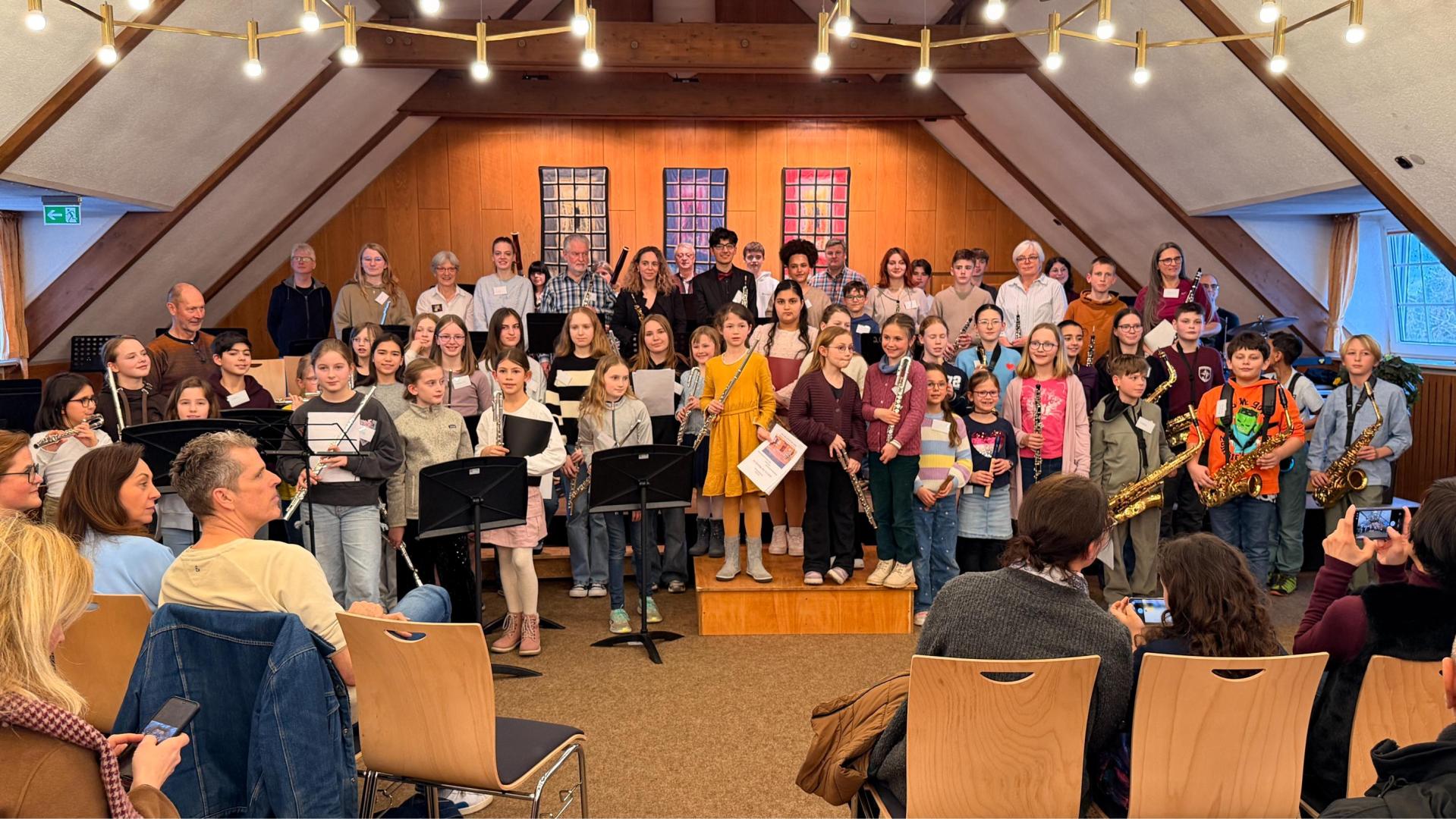 Holzbläser mit Instrumenten