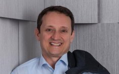 Jawor Domischljarski Portraitfoto eines Mannes