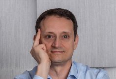 Jawor Domischljarski Portraitfoto eines Mannes