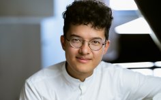 Porträtfoto eines jungen Mannes