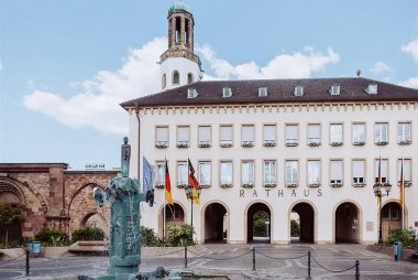 Außenansicht Rathaus