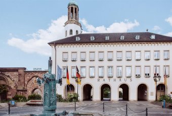 Außenansicht Rathaus