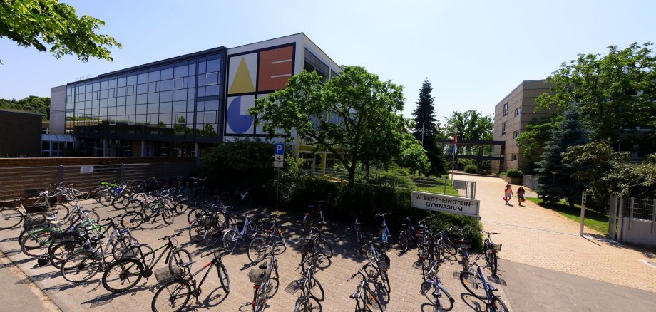 Außenansicht Schule in Frankenthal