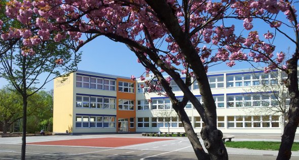 Außenansicht Schule in Frankenthal