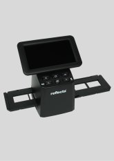 Film- und Diascanner Film- und Diascangerät vor hellem Hintergrund