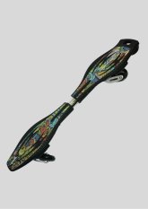 Waveboard vor hellem Hintergrund