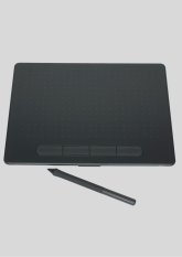 Zeichentablett vor hellem Hintergrund