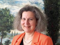 Dr. Maria Lucia Weigel Dr. Maria Lucia Weigel