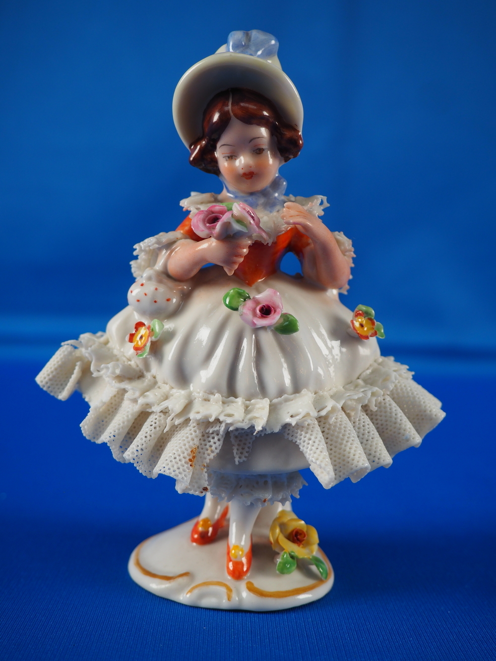 Das Objekt des Monats Mai in der Stadtbücherei: Blumenmädchen von Wessel