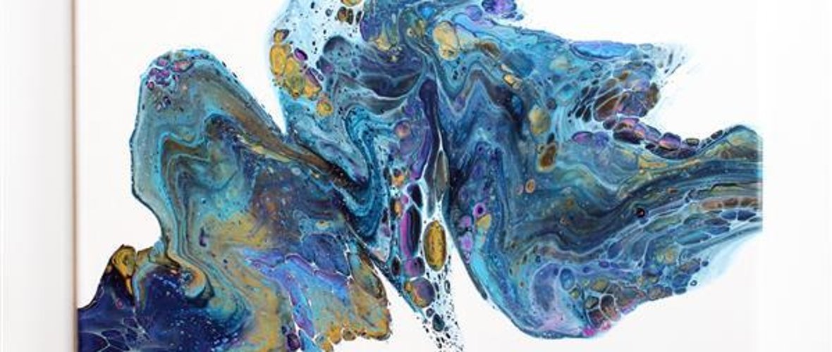 Gebilde in Blautönen