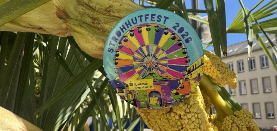 Strohhutfestbutton 2026
