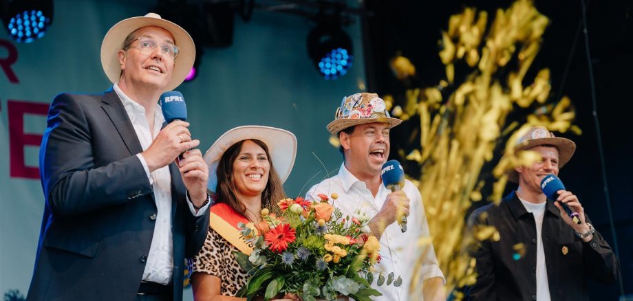 Strohhutfesteröffnung 2025