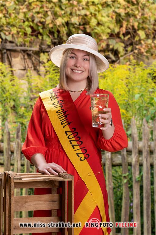 Miss Strohhut 2022/ 2023 Sonja Erbach 