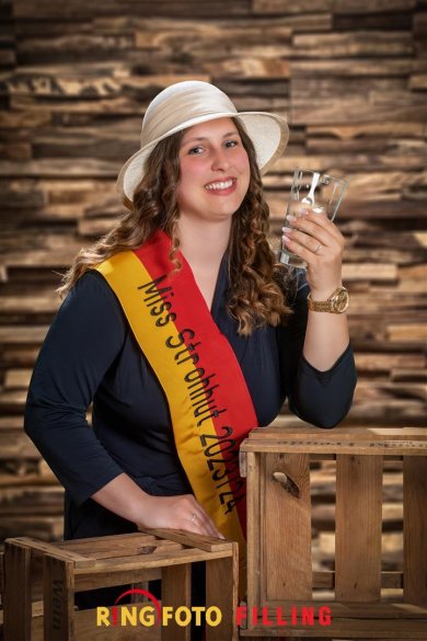 Miss Strohhut 2023 Julia Boudot