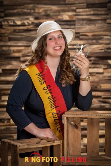 Miss Strohhut 2023 Julia Boudot