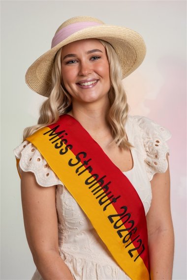 Miss Strohhut 2026/27 Maja Gruber