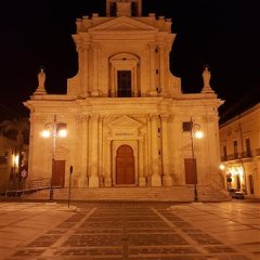 Kirche bei Nacht