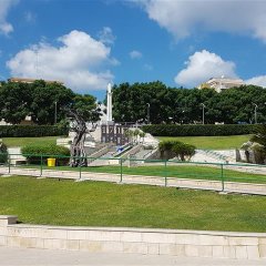 Park mit Brunnen