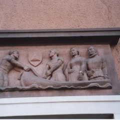 Gedenktafel mit dem Stadtwappen im Foltzring 54a