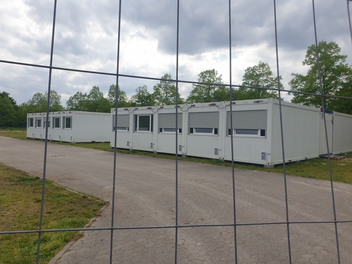 Container auf dem Festplatz Container auf dem Festplatz