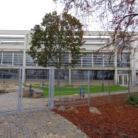 Außenansicht der Sporthalle Albert-Einstein-Gymnasium