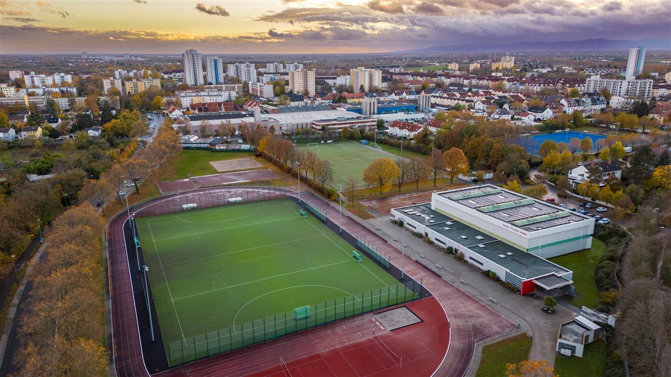 Luftaufnahme einer Sportanlage