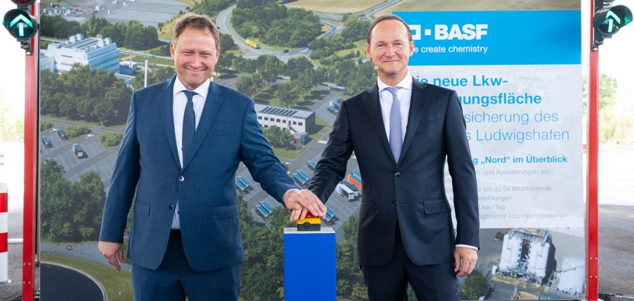 Basf LKW-Abfertigung-Nord Hebich, Liebelt 