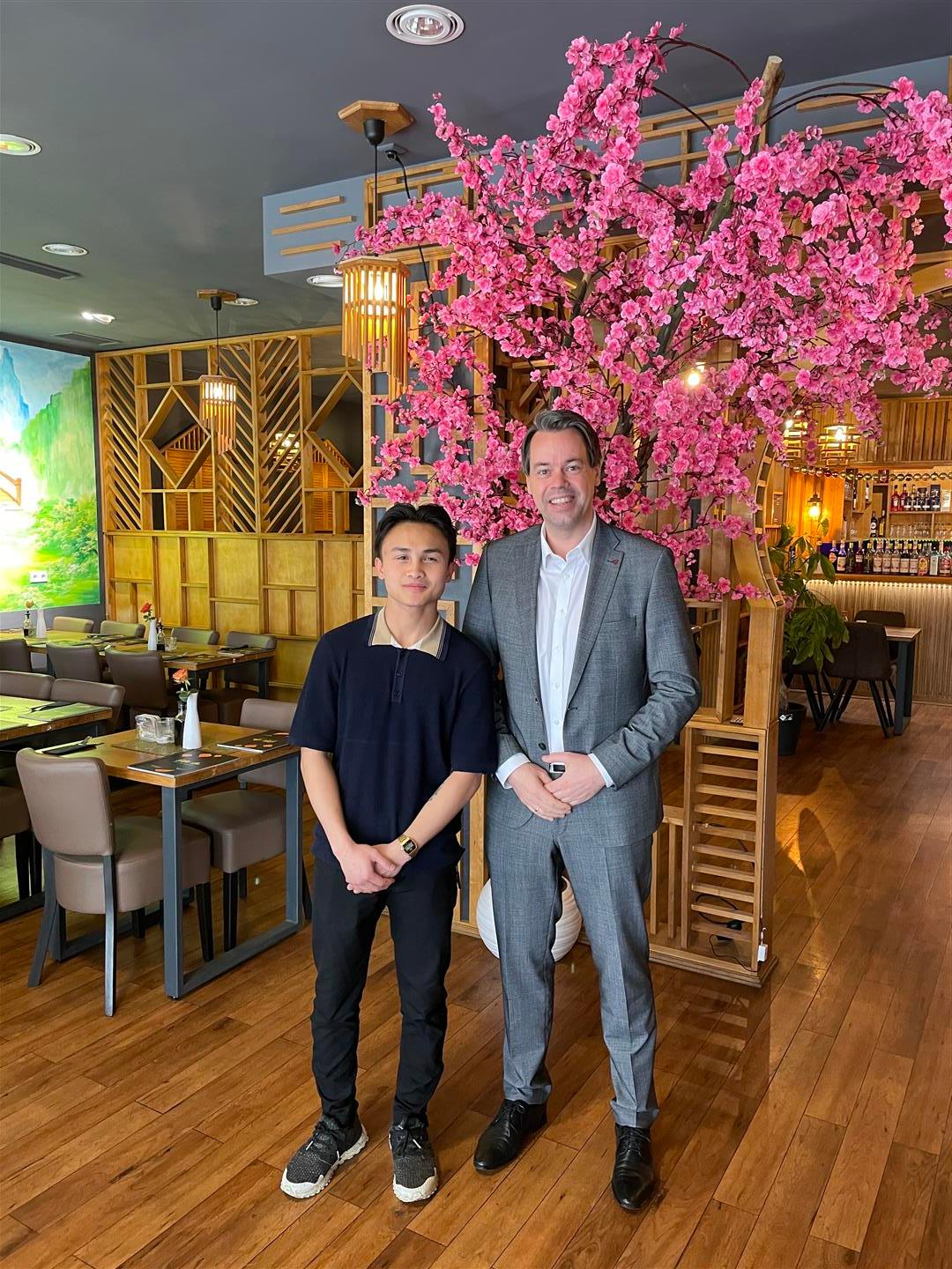 Unternehmensbesuch Hoi An Sushi & Grill Unternehmensbesuch Hoi An Sushi & Grill