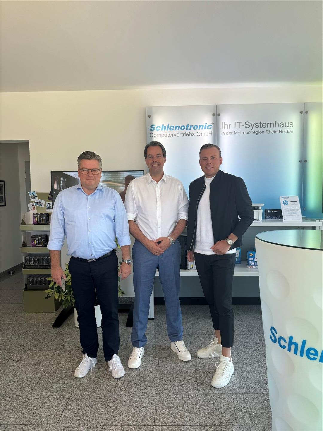 Unternehmensbesuch Schlenotronic IT-Systemhaus Unternehmensbesuch Schlenotronic IT-Systemhaus