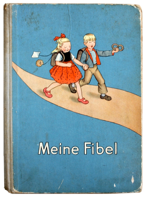 Das Objekt des Monats September 2023: Schulfibel