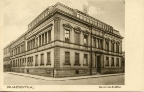 Die Karolinenschule Ecke Karolinenstraße/Mehringstraße
