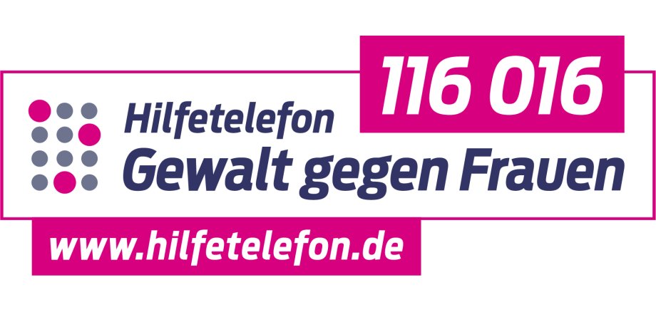 Logo mit der Aufschrift Hilfetelefon Gewalt gegen Frauen, über dem Text steht die neue Telefonnummer mit weißen Zahlen und pinkfarbenen Hintergrund und und ganz unten ist der Link für die Homepage vermerkt