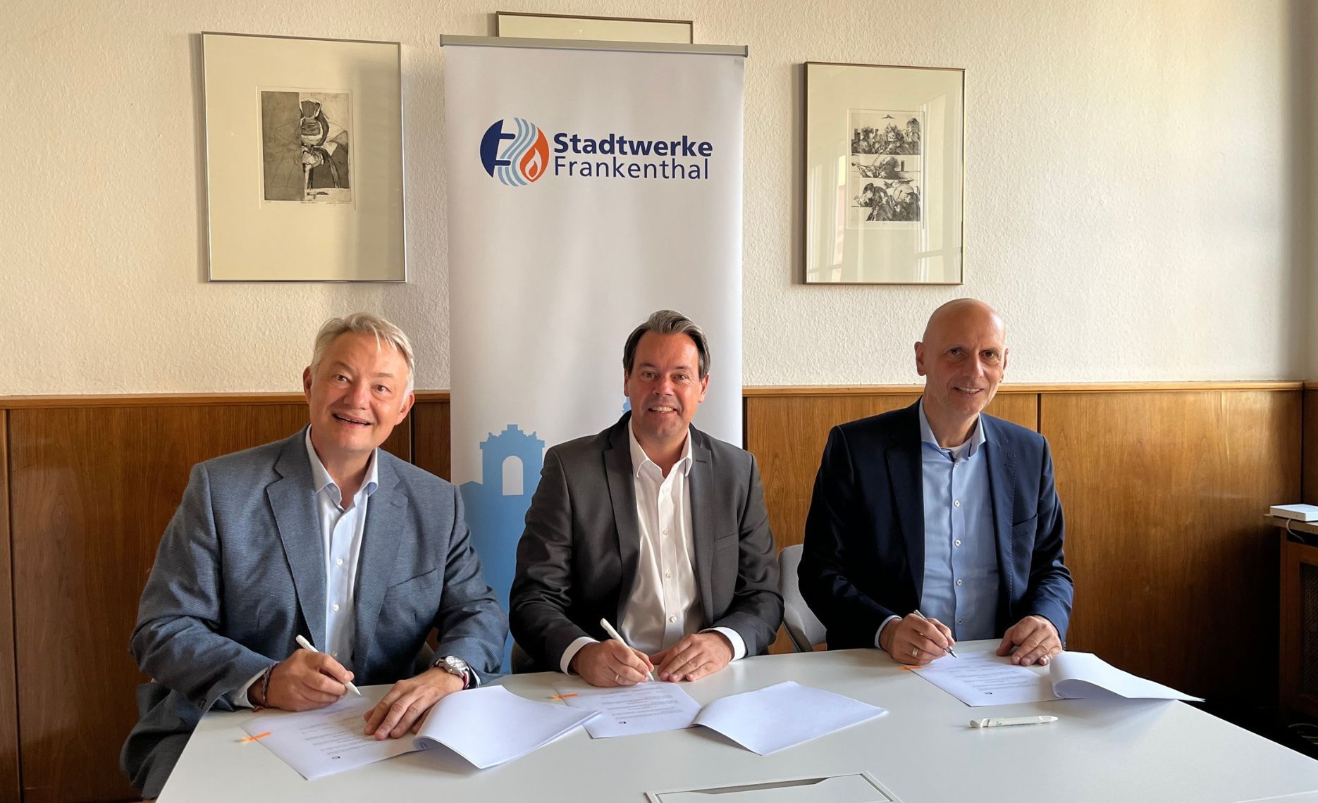 Unterschrift Letter of Intent Fernwärme