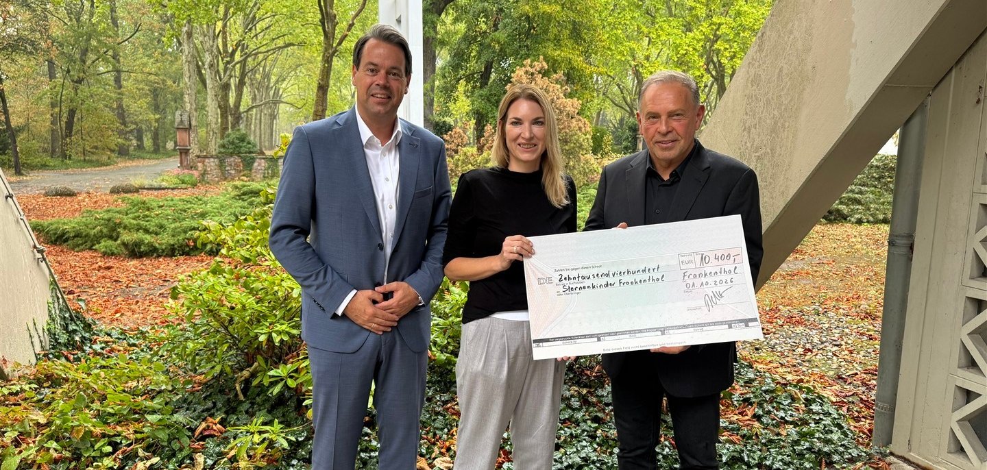 Spendenübergabe Sternenkinder-Projekt