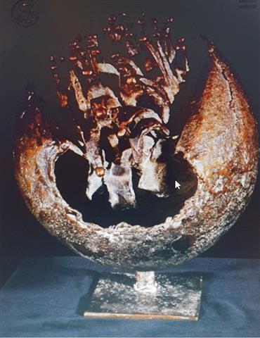 Zu sehen ist eine Brozeskulptur