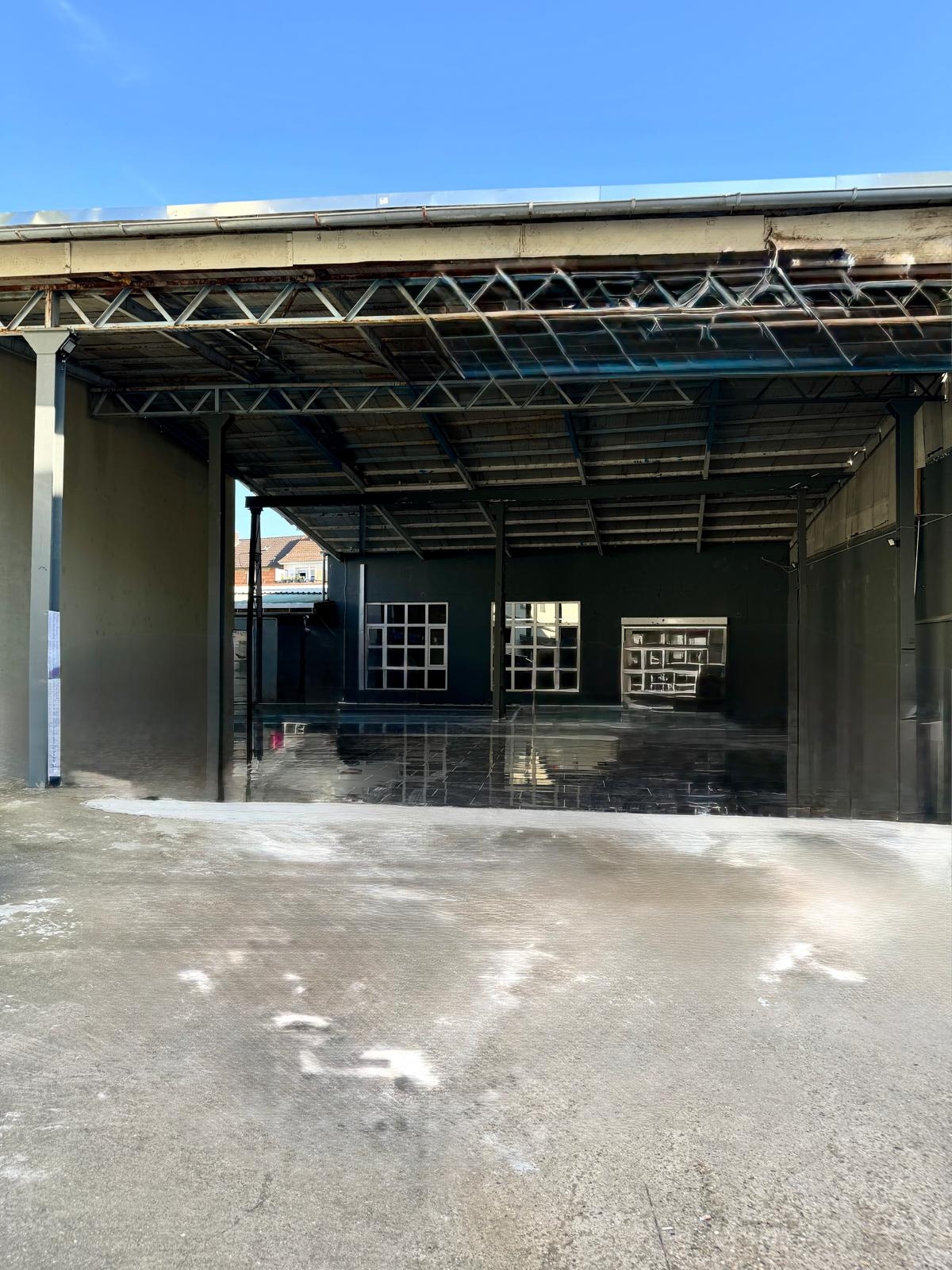 Parkplatz (Einfahrt) 